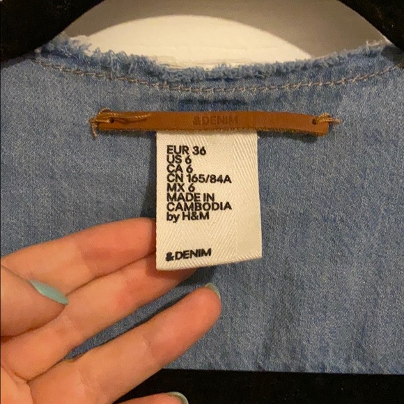 H&M chambray top - Picture 4 of 4